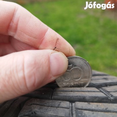 Eladó continental négyévszakos személyautó gumiabroncs