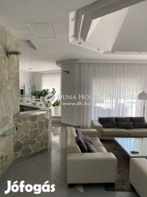 Eladó családi ház 1 hektáros területen, a Vámospércsi út környékén