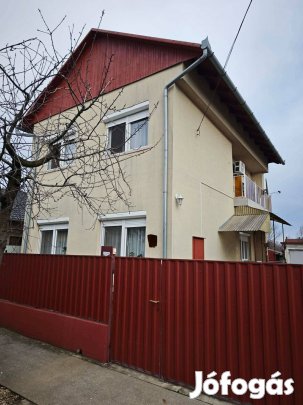Eladó családi ház Abonyban