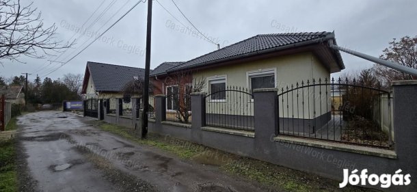 Eladó családi ház Abonyban!