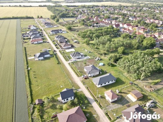 Eladó családi ház Atkár, Mátra utca