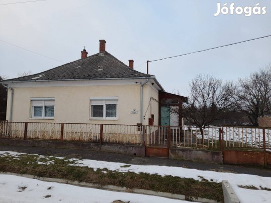 Eladó családi ház Babócsán