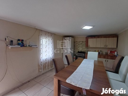 Eladó családi ház Baja, Baja kedvelt részén