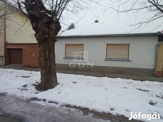 Eladó családi ház Baja, Petőfi Sándor utca