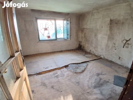 Eladó családi ház Bakonyszentlászlón!