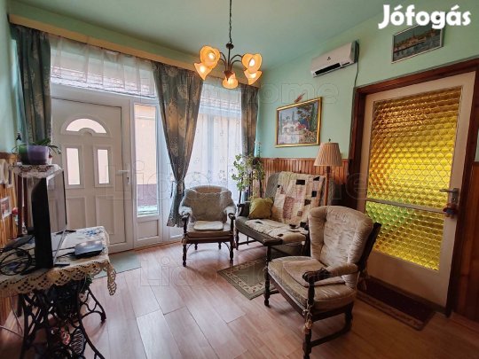 Eladó családi ház Balatonőszödön!