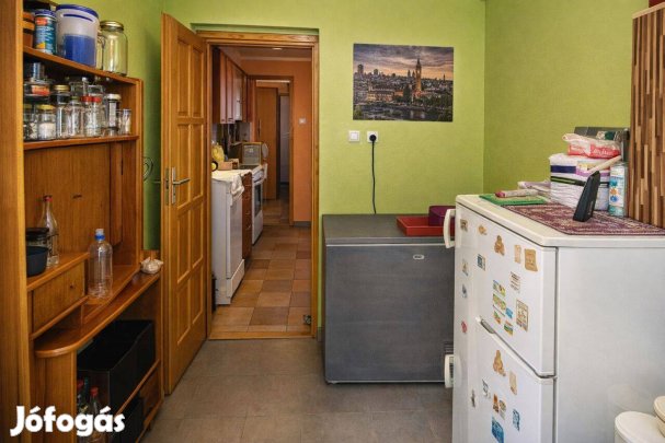 Eladó családi ház Basalon