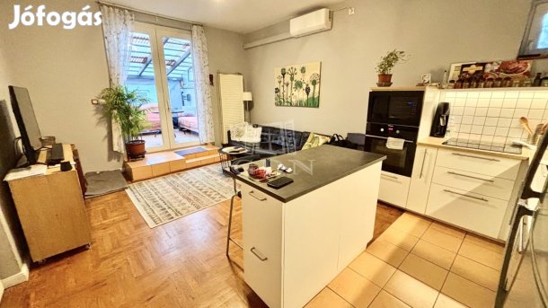 Eladó családi ház Budapest XVIII. kerület, Erdősáv utca