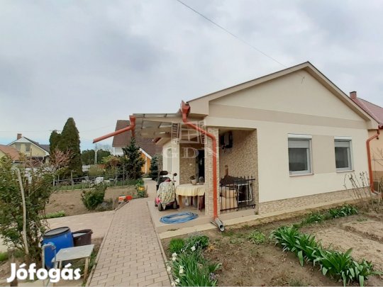 Eladó családi ház Debrecen, Császár Péter utca