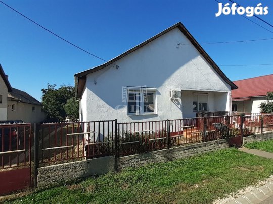 Eladó családi ház Ebes, Jókai utca