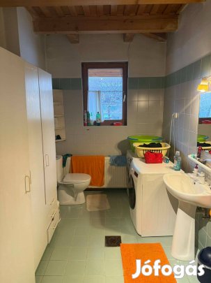 Eladó családi ház Fóton