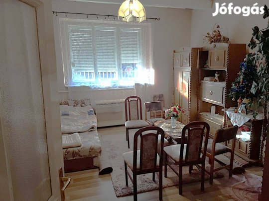 Eladó családi ház Gávavencsellő központjában Petőfi utcában