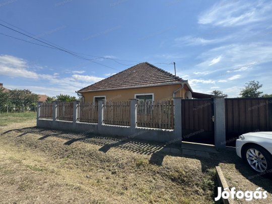 Eladó családi ház Geszten!