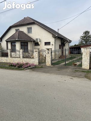 Eladó családi ház Gyöngyöshalászon