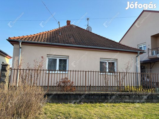 Eladó családi ház Győrszentivánon