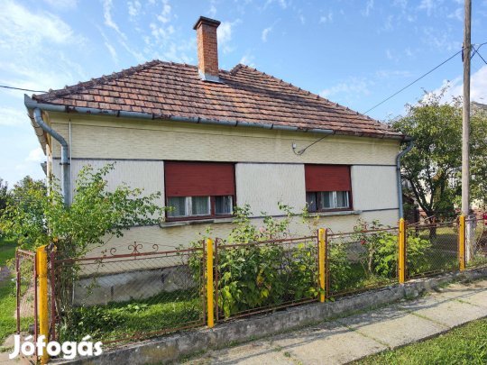 Eladó családi ház Iklódbördőcén