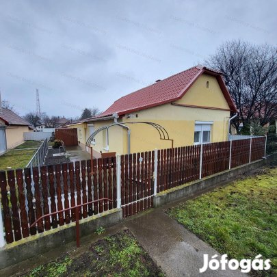 Eladó családi ház Jászapátin