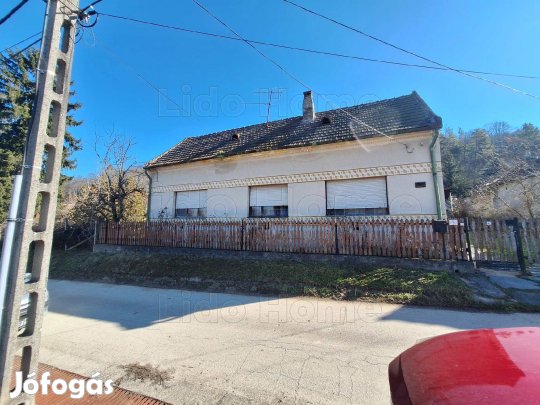 Eladó családi ház Kaposváron Töröcskén! Gazgalkodásra alkalmas