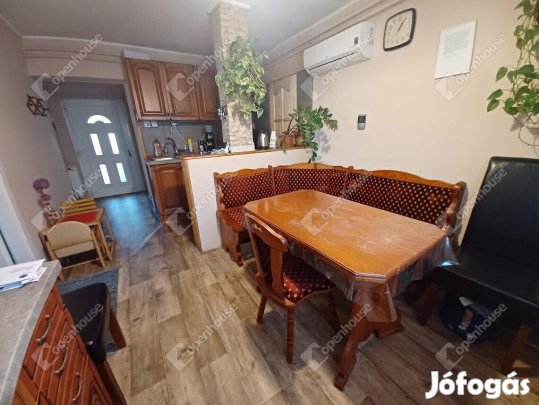 Eladó családi ház Kerekestelep csendes utcájában!