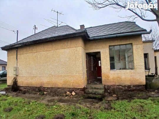 Eladó családi ház Kisbéren!