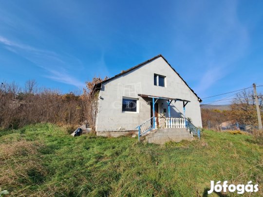 Eladó családi ház Kisgyőr, Keresztfalápa