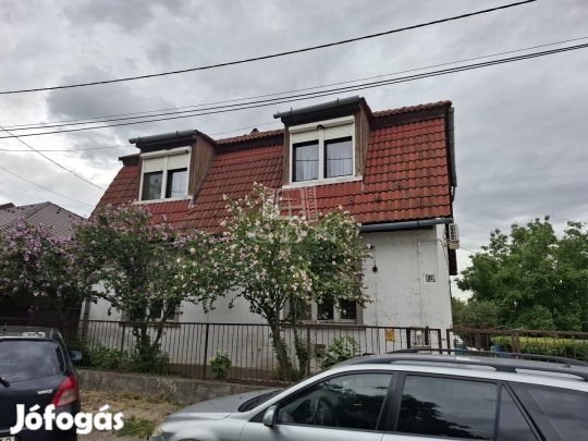 Eladó családi ház Miskolc, Martinkertváros csendes utcájában