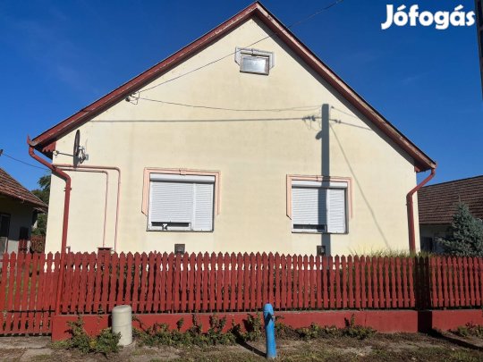Eladó családi ház Nagyecsed