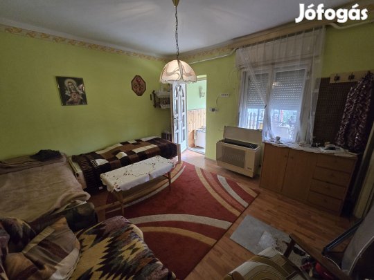 Eladó családi ház Nagylóc