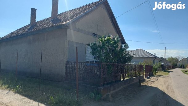 Eladó családi ház Nyíracsádon!