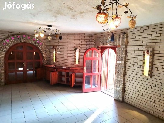 Eladó családi ház Nyíregyháza-Sóstóhegyen