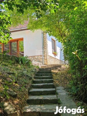 Eladó családi ház Pécel, Újtelep - családiház