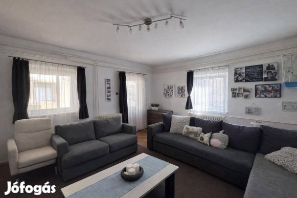 Eladó családi ház Pécs Újhegy