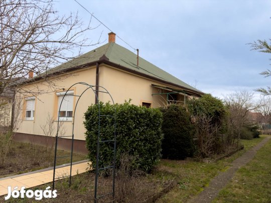 Eladó családi ház Rácalmáson
