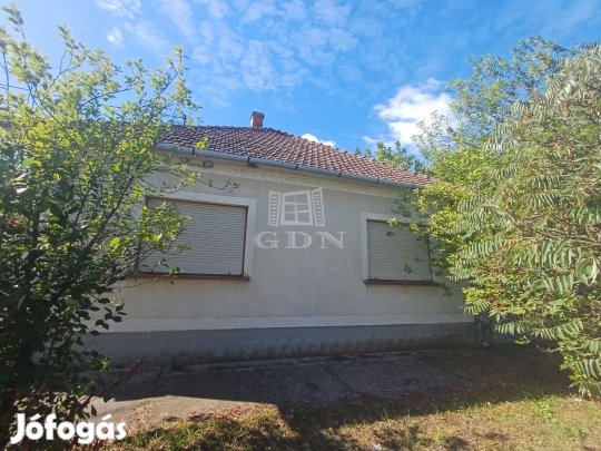 Eladó családi ház Rém, Szabadság utca