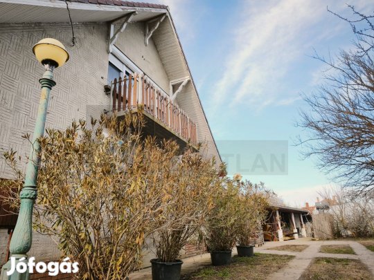 Eladó családi ház Sándorfalván, a természet közelében