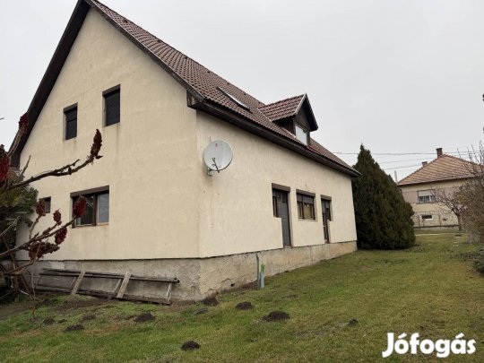 Eladó családi ház Seregélyesen a Jókai utcában