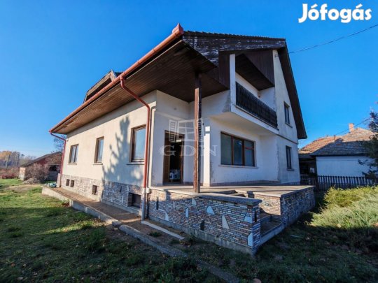 Eladó családi ház Tápiószecső, Tápiószecső