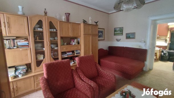 Eladó családi ház Tata történelmi városrészében