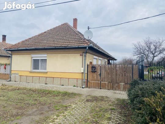 Eladó családi ház Tatárszentgyörgy