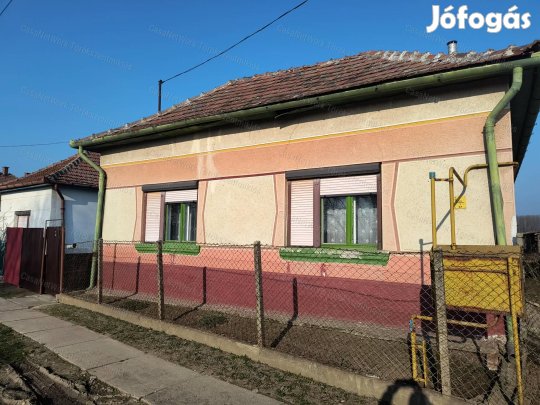 Eladó családi ház Tiszapüspökiben!
