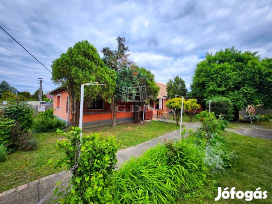 Eladó családi ház Tiszaújváros, Dózsa György utca