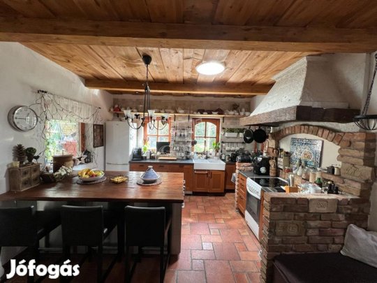 Eladó családi ház Tordas, hangulatos mellékutca