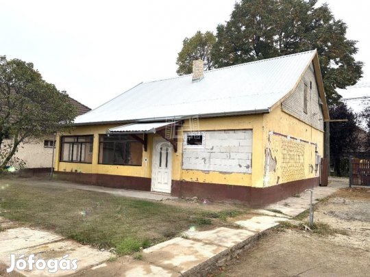Eladó családi ház Üllő, MEGKEZDETT FELÚJÍTÁSSAL!