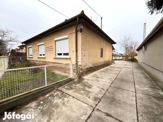 Eladó családi ház Üllő, RENGETEG LEHETŐSÉGGEL!