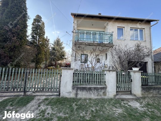 Eladó családi ház Vértesbogláron