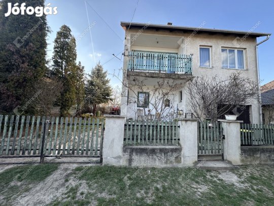 Eladó családi ház Vértesbogláron