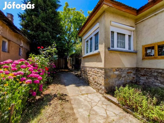 Eladó családi ház, Keszthely
