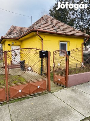 Eladó családi ház, Örkény