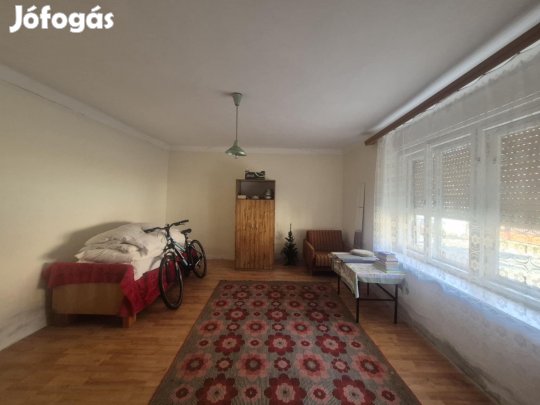 Eladó családi ház, Pásztó