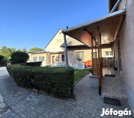 Eladó családi ház, Székesfehérvár, Kisteleki utca